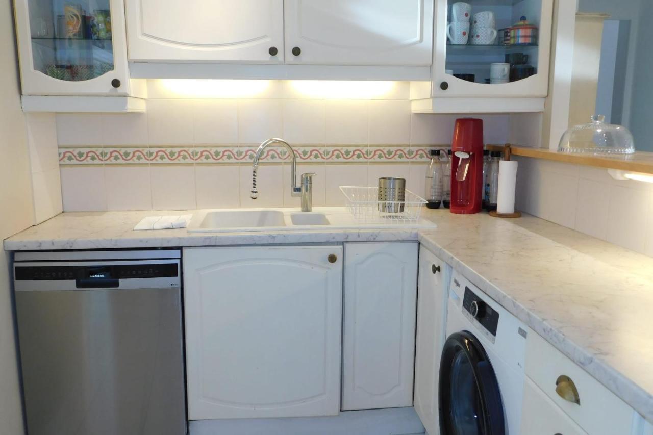 Air-Conditioned 4-Room "Marine Villeneuve" Flat With Pool And Parking 外观 照片