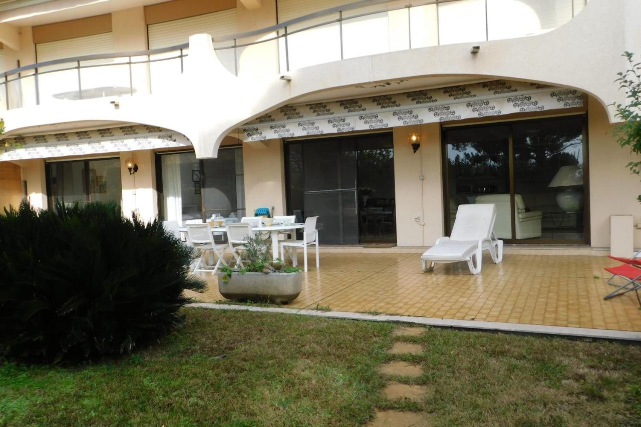 Air-Conditioned 4-Room "Marine Villeneuve" Flat With Pool And Parking 外观 照片